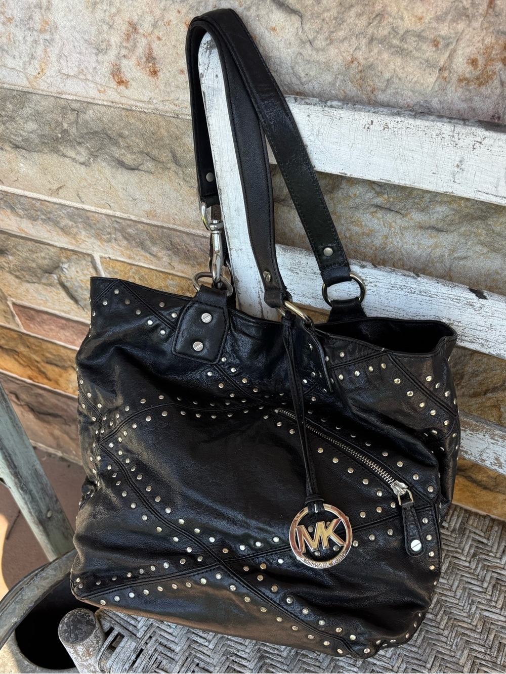 Michael Kors Astor Vintage Black Studded Leather Shoulder Tote Bag - Picture 1 of 9